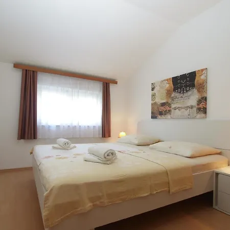 Fuer 7 Personen Ca 70 Qm In Medulin, Istrien Suedkueste Von Istrien Apartment
