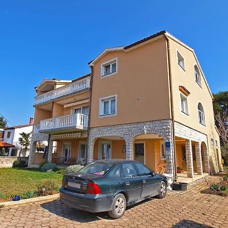 Apartment Fuer 7 Personen Ca 70 Qm In Medulin, Istrien Suedkueste Von Istrien Medulin