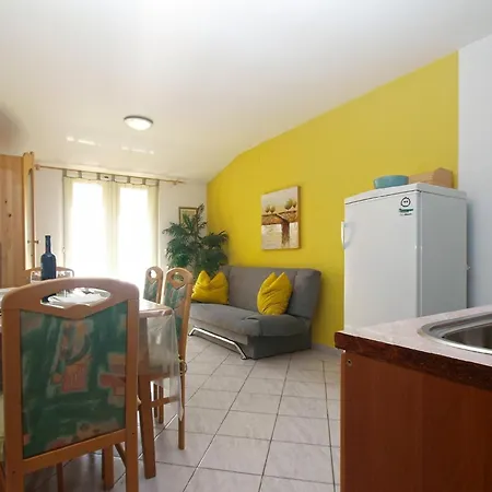Apartment Fuer 7 Personen Ca 70 Qm In Medulin, Istrien Suedkueste Von Istrien Medulin